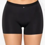 Boxer tiro alto levanta cola negro