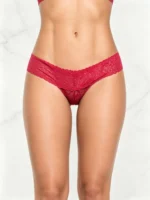Panty tipo brasilera en encaje rojo