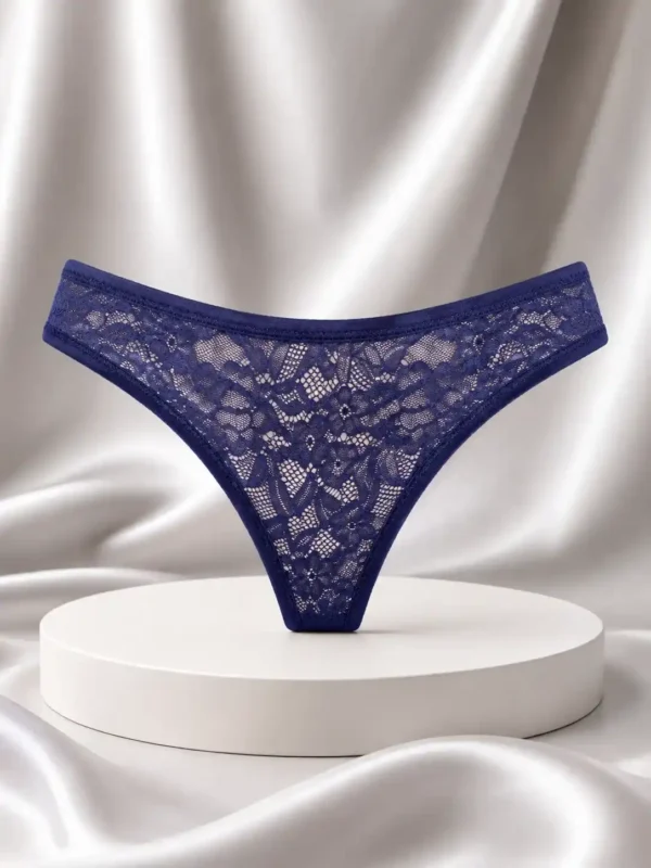 Panty tipo brasilera en encaje